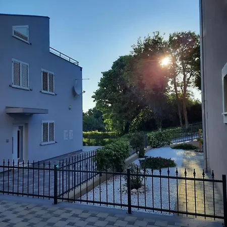 Apartament Akacia Nerezine
